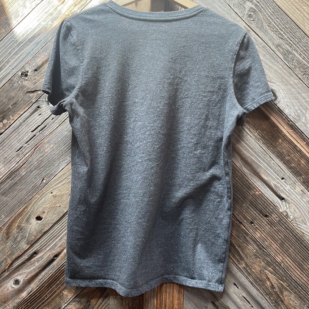 Carhartt v-neck short sleeve shirt - Picture 2 of 6